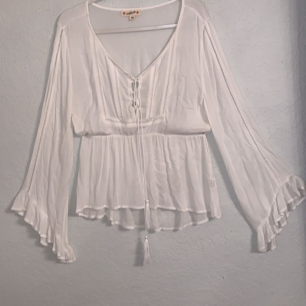 Magnolia Boutique White Rayon Boho Blouse Flare Sleeve Size M